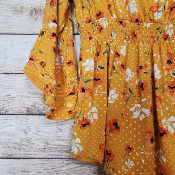 Idyllwind by Miranda Lambert Floral Flare Sleeve Blouse Size XS/TP Button Front - Picture 13 of 16